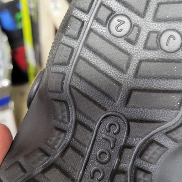 Shoes - Picture 2 of 7
